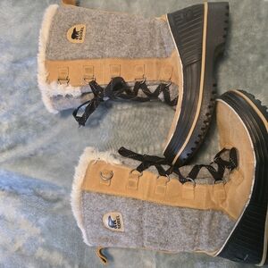 Sorel Tan and Gray Winter Boots
